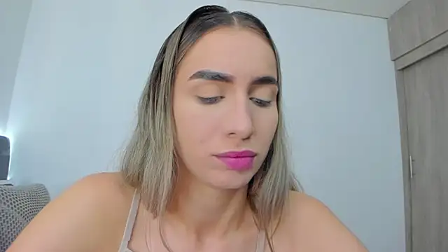 Snapshot of im_sarah34 chatting on July 29, 2026, 2:59 pm im sarah34 online show from July 29, 2026, 2:59 pm
