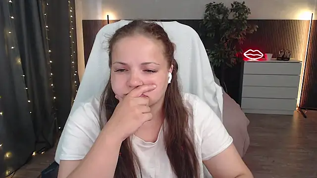 Crazyy girl  online show from July 7, 2026, 6:58 am