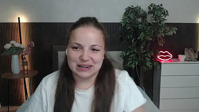 Crazyy girl  online show from July 15, 2026, 2:22 pm