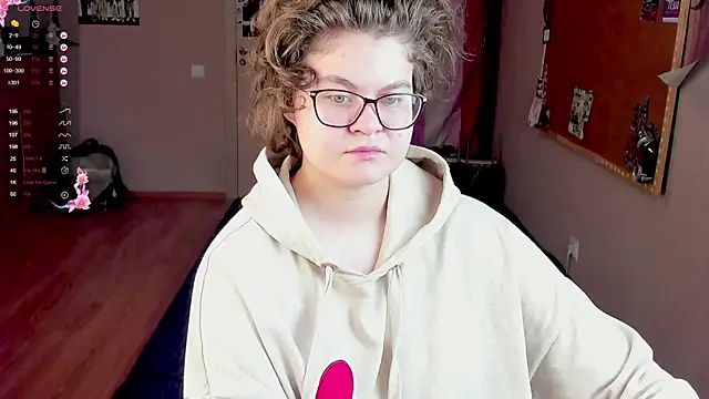 Snapshot of Sashy_Way chatting on January 5, 2025, 11:37 am Sashy Way online show from January 5, 2025, 11:37 am