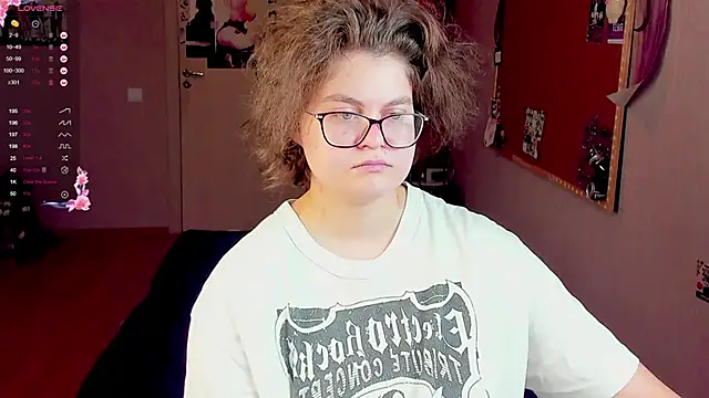 Snapshot of Sashy_Way chatting on January 12, 2025, 10:45 am Sashy Way online show from January 12, 2025, 10:45 am