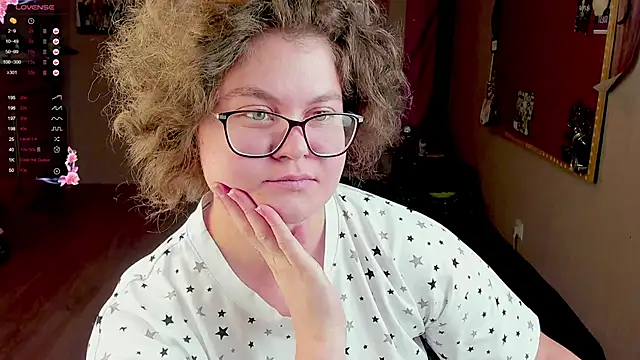 Snapshot of Sashy_Way chatting on February 11, 2025, 5:40 pm Sashy Way online show from February 11, 2025, 5:40 pm