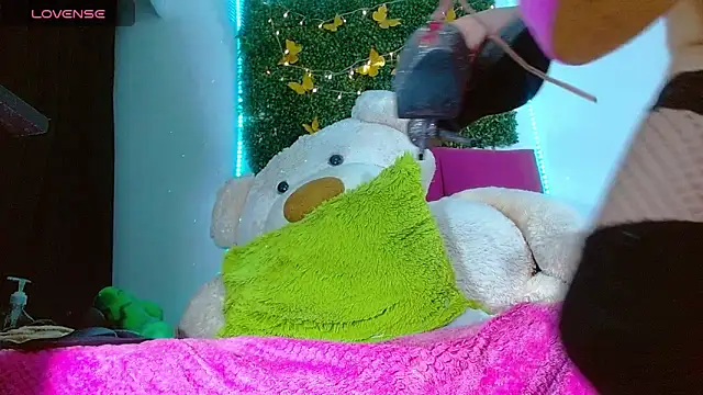 Snapshot of Deepselena8 chatting on November 9, 2025, 5:33 pm Deepselena8 online show from November 9, 2025, 5:33 pm