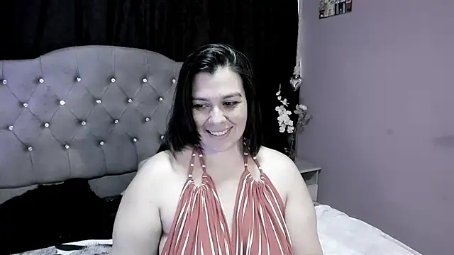 Snapshot of martina_foxy_ chatting on February 16, 2025, 3:16 pm martina foxy online show from February 16, 2025, 3:16 pm