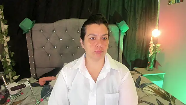 Snapshot of martina_foxy_ chatting on March 18, 2025, 11:41 am martina foxy online show from March 18, 2025, 11:41 am