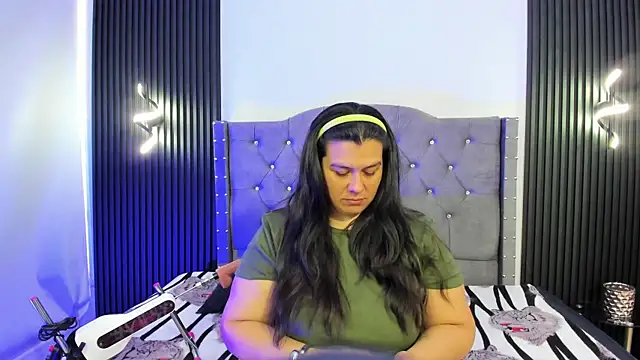 Snapshot of martina_foxy_ chatting on October 9, 2025, 12:14 pm martina foxy online show from October 9, 2025, 12:14 pm