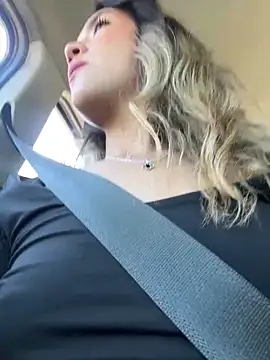 Snapshot of Mila_Morgan chatting on January 22, 2025, 6:31 pm Mila Morgan online show from January 22, 2025, 6:31 pm