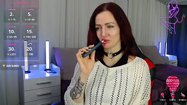 Snapshot of ElisaJane chatting on December 23, 2024, 9:40 pm ElisaJane online show from December 23, 2024, 9:40 pm