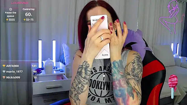 Snapshot of ElisaJane chatting on January 13, 2025, 1:13 am ElisaJane online show from January 13, 2025, 1:13 am