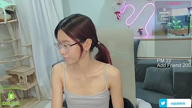 Snapshot of littlemiilk chatting on June 8, 2026, 8:48 am littlemiilk online show from June 8, 2026, 8:48 am