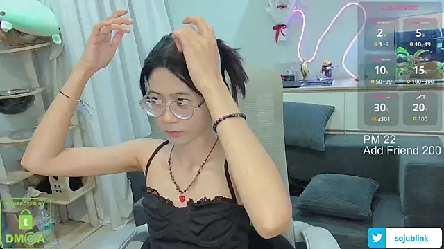 Snapshot of littlemiilk chatting on July 17, 2026, 8:43 am littlemiilk online show from July 17, 2026, 8:43 am