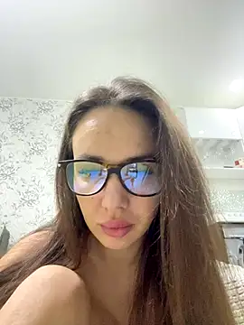 TeenieM online show from December 15, 2025, 11:53 pm