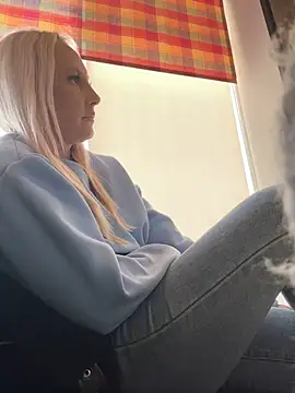 Snapshot of MerlinDave chatting on January 19, 2025, 4:22 am MerlinDave online show from January 19, 2025, 4:22 am