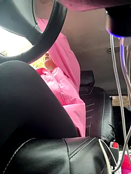 Snapshot of MerlinDave chatting on September 29, 2025, 1:00 am MerlinDave online show from September 29, 2025, 1:00 am