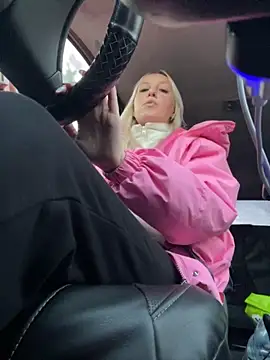 Snapshot of MerlinDave chatting on October 13, 2025, 12:54 am MerlinDave online show from October 13, 2025, 12:54 am