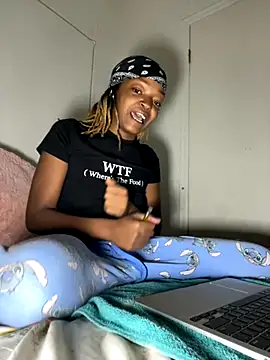 Snapshot of minimama69 chatting on October 9, 2025, 9:07 am minimama69 online show from October 9, 2025, 9:07 am