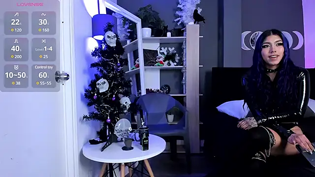 Raven Witch  online show from December 31, 2024, 8:02 pm