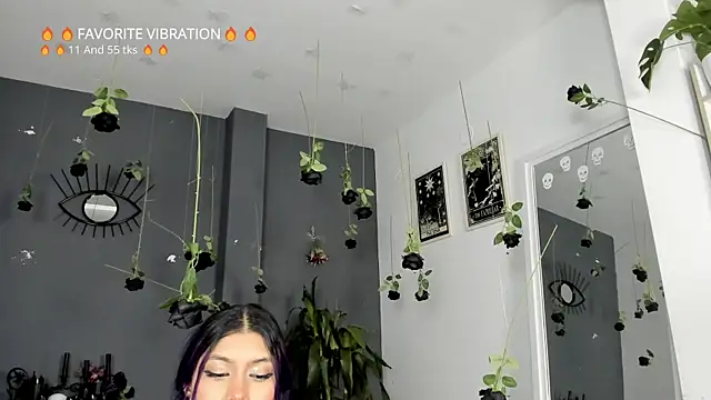 Raven Witch  online show from March 7, 2026, 5:43 pm