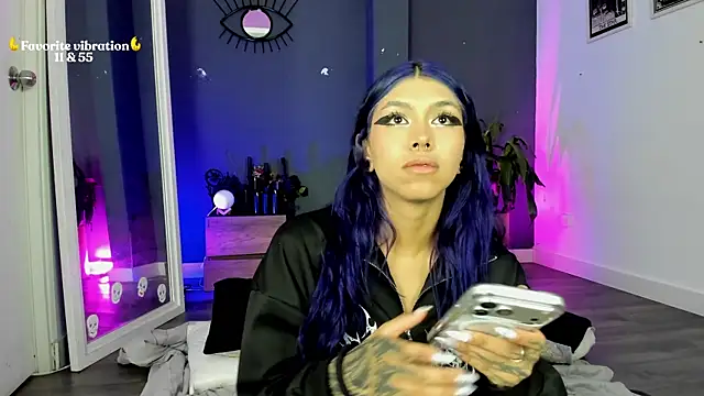 Raven Witch  online show from May 4, 2026, 6:15 pm