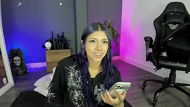 Raven Witch  online show from June 29, 2026, 3:34 pm