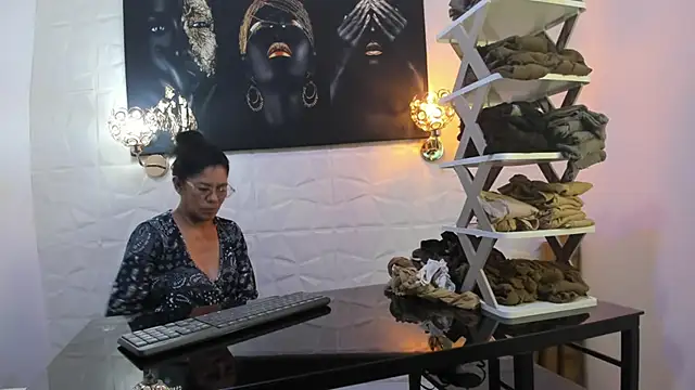 miss lucero1 online show from February 21, 2025, 1:00 am