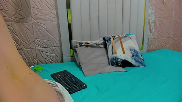 Snapshot of Ammy_Connor1 chatting on November 4, 2025, 8:30 pm Ammy Connor1 online show from November 4, 2025, 8:30 pm