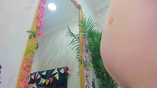 Snapshot of Ammy_Connor1 chatting on July 9, 2026, 7:29 pm Ammy Connor1 online show from July 9, 2026, 7:29 pm