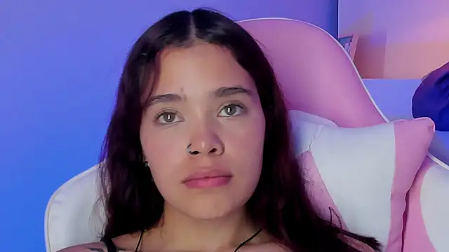 violeth hill online show from March 10, 2025, 2:06 am