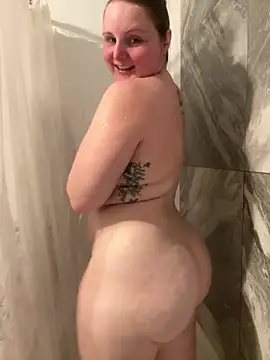 Snapshot of GingerSnap33 chatting on January 7, 2025, 3:14 am GingerSnap33 online show from January 7, 2025, 3:14 am