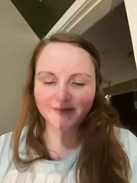 Snapshot of GingerSnap33 chatting on February 4, 2025, 7:07 am GingerSnap33 online show from February 4, 2025, 7:07 am