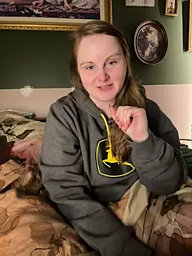 Snapshot of GingerSnap33 chatting on February 5, 2025, 3:34 am GingerSnap33 online show from February 5, 2025, 3:34 am