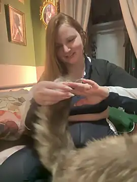 Snapshot of GingerSnap33 chatting on February 25, 2025, 3:42 am GingerSnap33 online show from February 25, 2025, 3:42 am