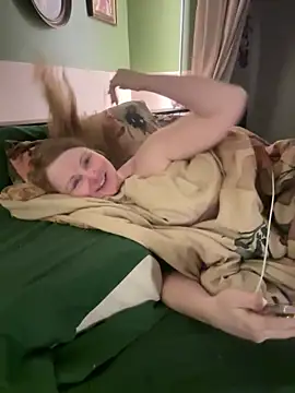 Snapshot of GingerSnap33 chatting on March 6, 2025, 3:35 am GingerSnap33 online show from March 6, 2025, 3:35 am