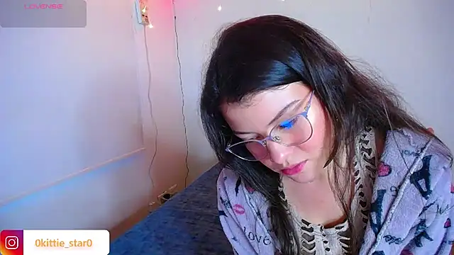 Snapshot of juli05star20 chatting on December 20, 2024, 10:43 pm juli05star20 online show from December 20, 2024, 10:43 pm