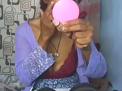 Snapshot of nene_belle chatting on May 12, 2026, 5:59 am nene belle online show from May 12, 2026, 5:59 am