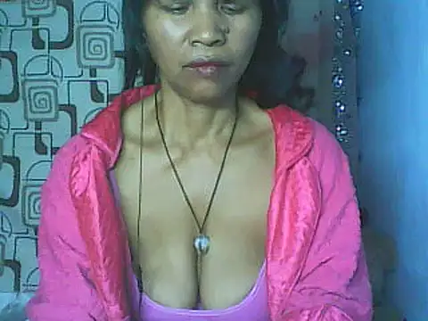 Snapshot of nene_belle chatting on June 4, 2026, 6:47 pm nene belle online show from June 4, 2026, 6:47 pm