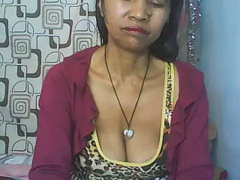 Snapshot of nene_belle chatting on June 13, 2026, 8:34 am nene belle online show from June 13, 2026, 8:34 am