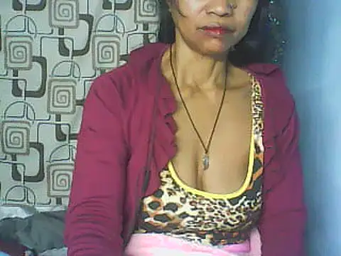 Snapshot of nene_belle chatting on June 25, 2026, 6:56 pm nene belle online show from June 25, 2026, 6:56 pm