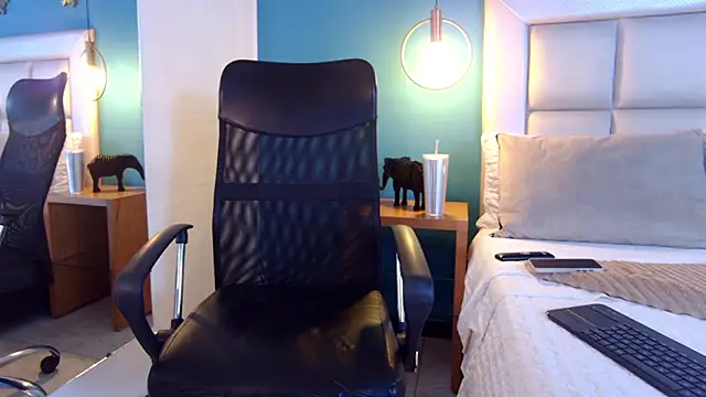 Miss ary online show from February 5, 2025, 3:52 pm