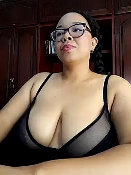 XMara online show from February 26, 2025, 10:53 pm