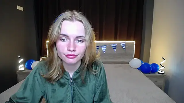 MargaritaKiss online show from September 22, 2025, 7:27 pm