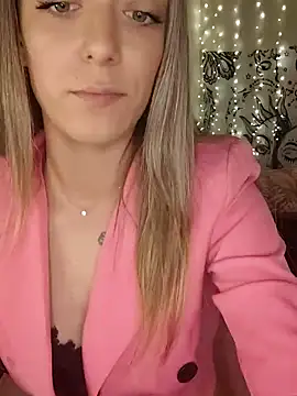 Snapshot of Nikiita-28 chatting on January 2, 2025, 7:40 pm Nikiita-28 online show from January 2, 2025, 7:40 pm