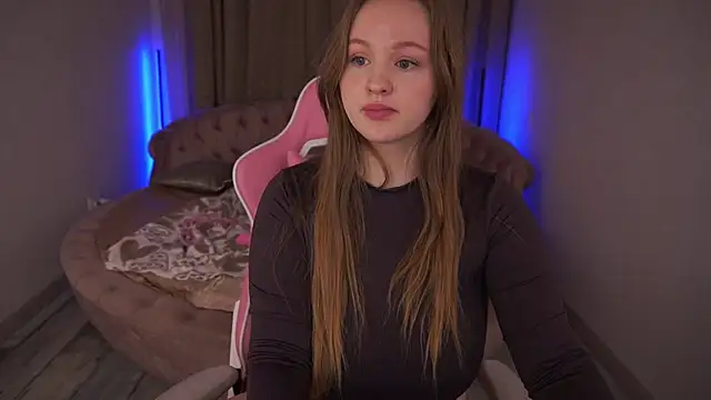 Snapshot of LylaYeess chatting on March 15, 2025, 9:41 am LylaYeess online show from March 15, 2025, 9:41 am