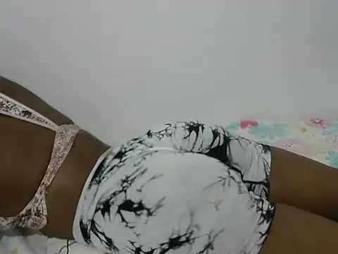 Snapshot of sly_minah chatting on November 20, 2025, 4:56 am sly minah online show from November 20, 2025, 4:56 am