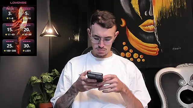 Snapshot of CodyWalkerR chatting on September 13, 2025, 5:13 pm CodyWalkerR online show from September 13, 2025, 5:13 pm