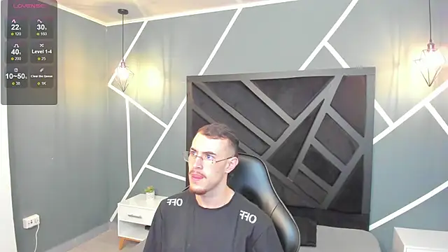 Snapshot of CodyWalkerR chatting on September 19, 2025, 5:13 pm CodyWalkerR online show from September 19, 2025, 5:13 pm