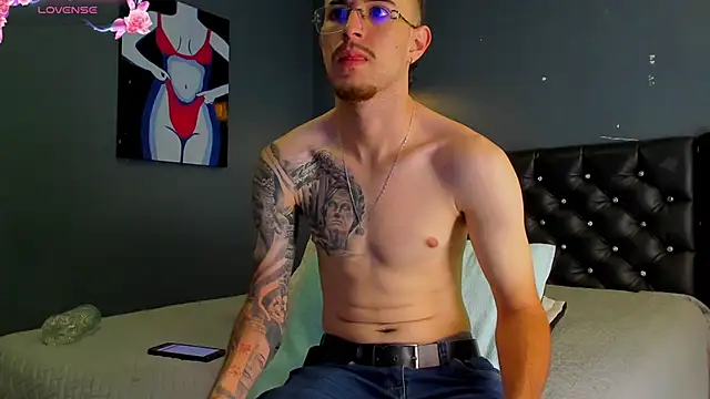 Snapshot of CodyWalkerR chatting on October 18, 2025, 5:14 pm CodyWalkerR online show from October 18, 2025, 5:14 pm