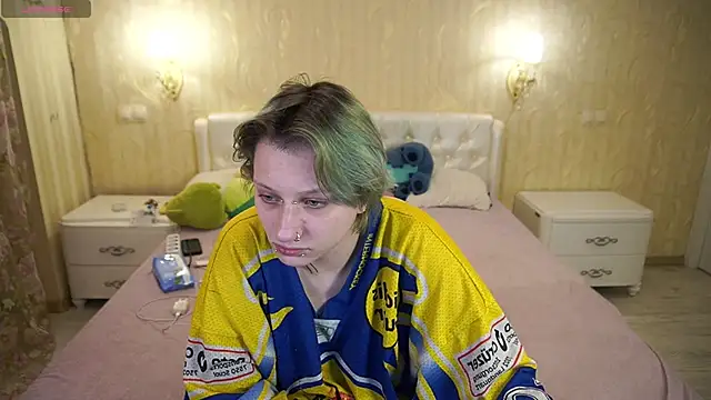 LunaaMayy online show from February 19, 2026, 12:17 am