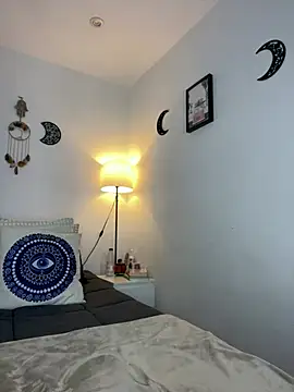 Snapshot of EmelyRogers chatting on February 7, 2025, 5:29 pm EmelyRogers online show from February 7, 2025, 5:29 pm