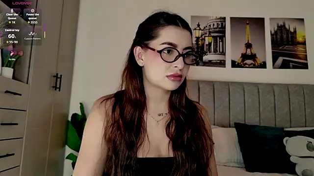 Snapshot of caralella chatting on May 18, 2026, 8:25 pm caralella online show from May 18, 2026, 8:25 pm